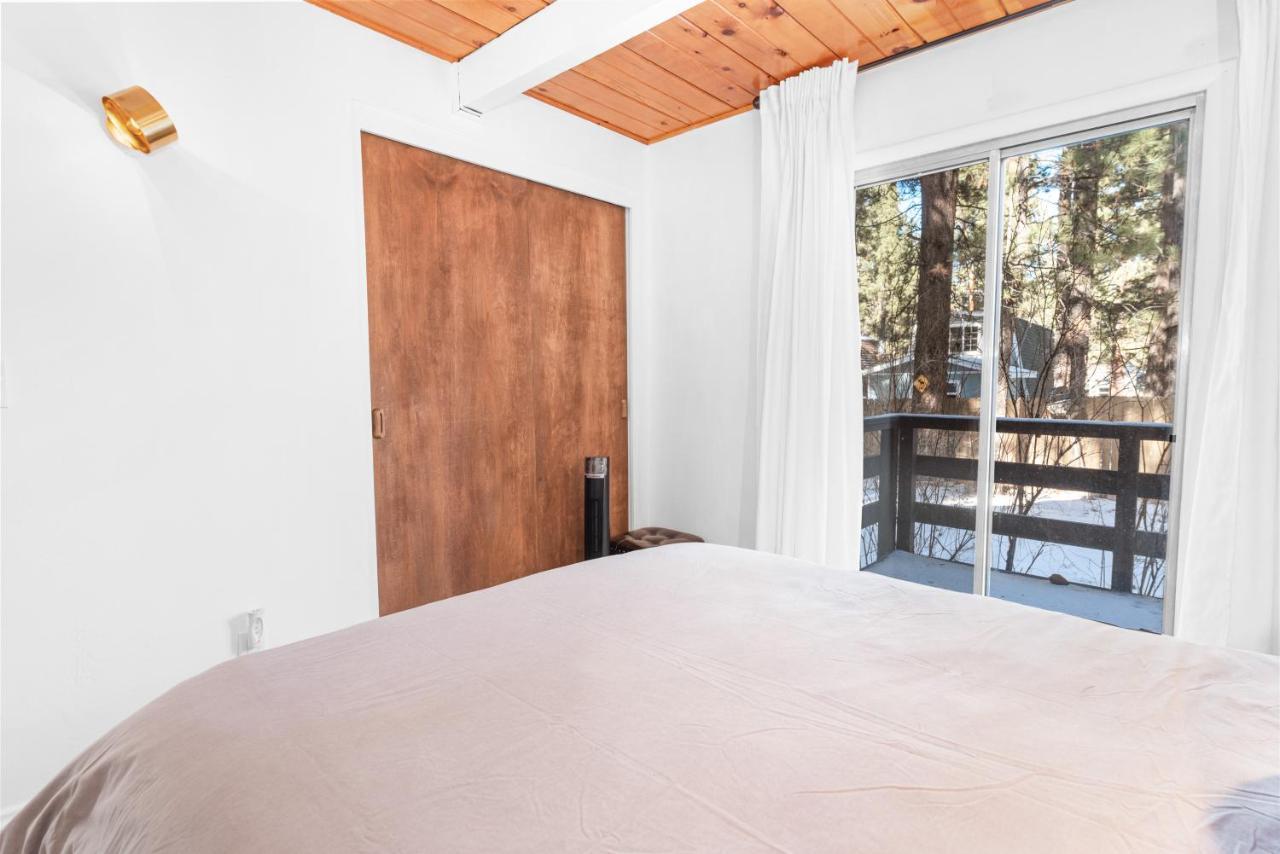 Bearadise - Prime Location For A Family Getaway In The Winter Or Summer Big Bear City Exteriör bild